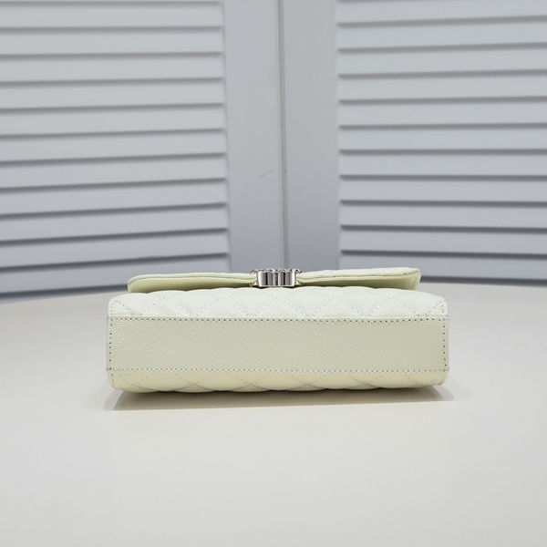 シャネルバッグ内部構造